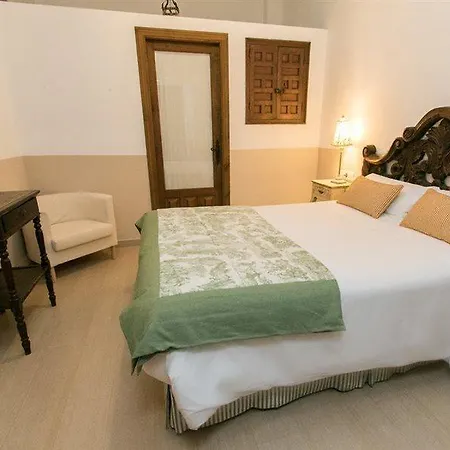 Hotel El Rincon De Descalzas 3*