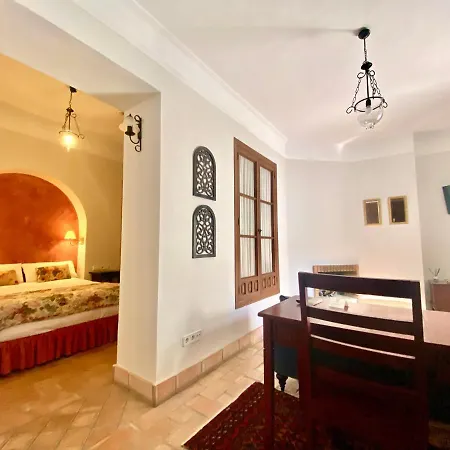 Hotel El Rincon De Descalzas 3*
